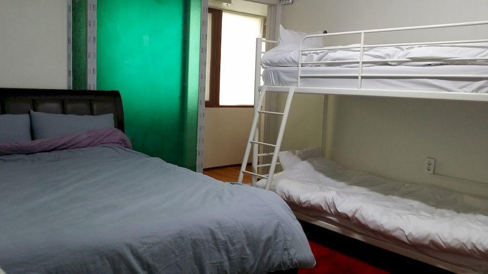 Haru Hostel *